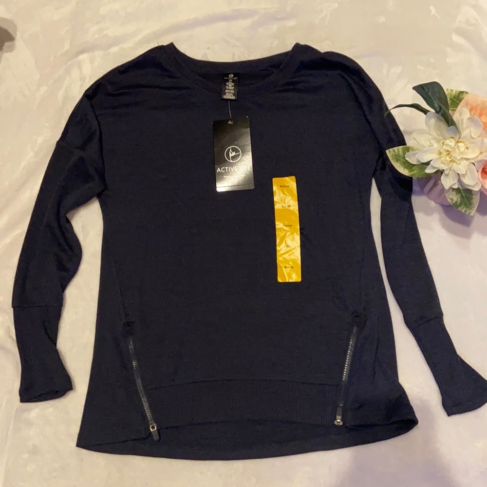 NWT Active Life Size M Heather Navy Light Weight Sweater Front Zipper Accents